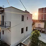 Aliko's Peaceful House, Close To Bus Terminal *