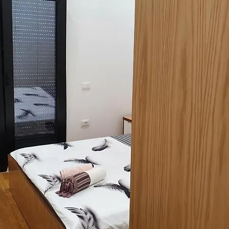 Aliko's Peaceful House, Close To Bus Terminal * تيرانا