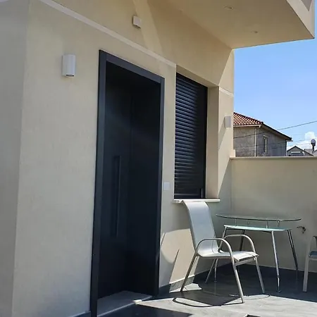 Aliko's Peaceful House, Close To Bus Terminal Holiday home