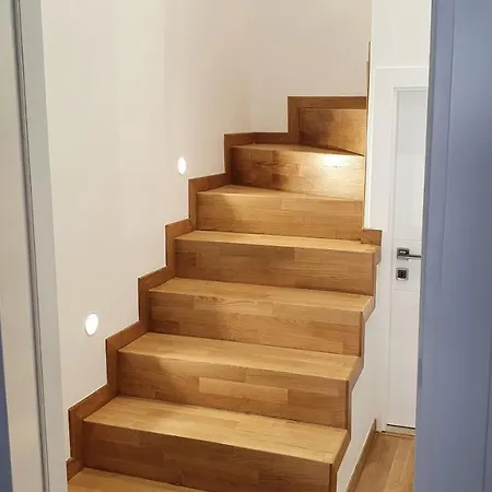 Prázdninový dům Aliko's Peaceful House, Close To Bus Terminal *