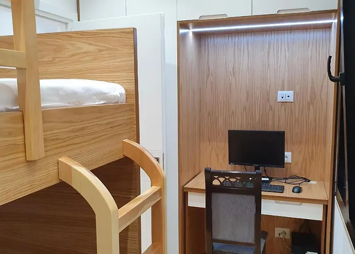 Aliko's Peaceful House, Close To Bus Terminal تيرانا