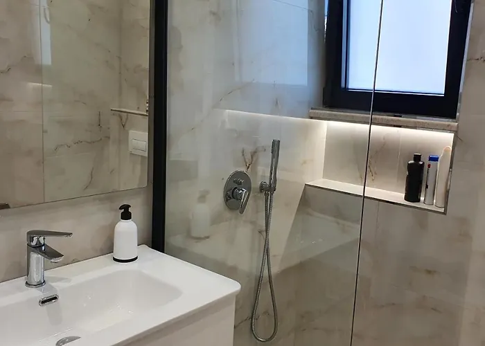 Aliko's Peaceful House, Close To Bus Terminal بيت للعطل